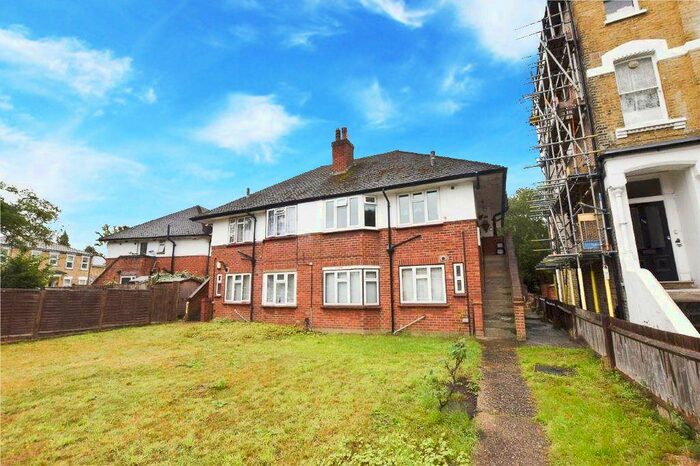 2 Bedroom Maisonette To Rent In Lower Addiscombe Road, Addiscombe, Croydon, CR0