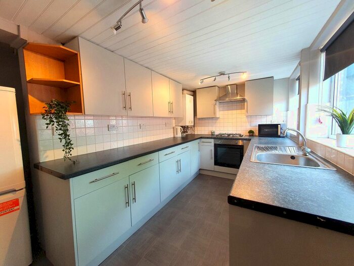 1 Bedroom Flat To Rent In Farnley Road, Heaton, Newcastle Upon Tyne, NE6