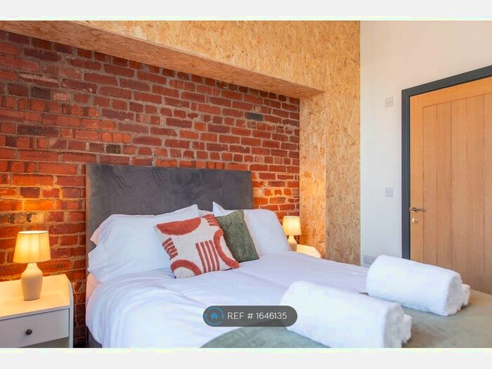 2 Bedroom Flat To Rent In Princess Way, Swansea, SA1