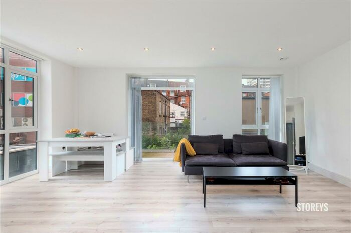 1 Bedroom Apartment To Rent In Clockhouse Avenue, Barking, London, IG11