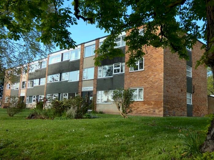 2 Bedroom Flat To Rent In Chestnut Court, Avenue Road, Malvern, Worcestershire, WR14