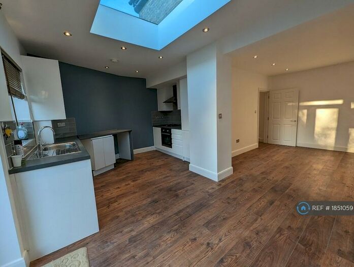 2 Bedroom Flat To Rent In Canterbury Road, Harrow, HA1