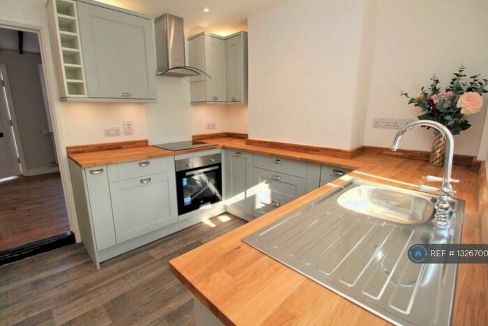 2 Bedroom Terraced House To Rent In East Bay, Colchester, CO1
