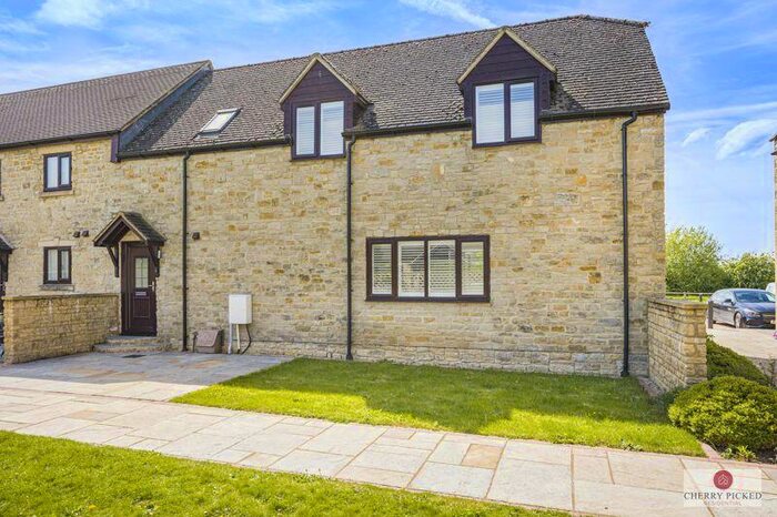 3 Bedroom End Of Terrace House For Sale In Heathfield, Bletchingdon, OX5