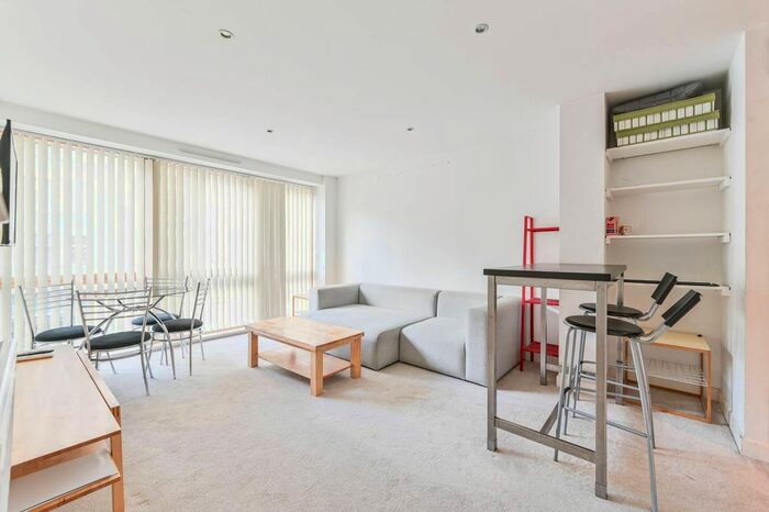 2 Bedroom Flat To Rent In Newington Causeway, Elephant And Castle, SE1