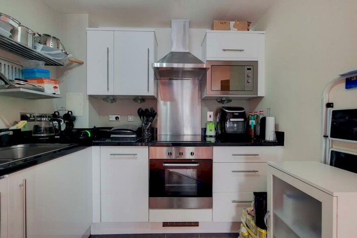 2 Bedroom Flat To Rent In Mercury House, Canning Town, London, E16