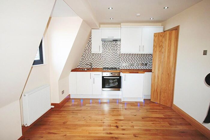 1 Bedroom Flat To Rent In The Village, North End Way, NW3
