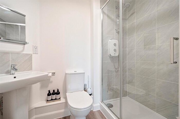 2 Bedroom Apartment For Sale In Whitlock Avenue, Wokingham, Berkshire, RG40