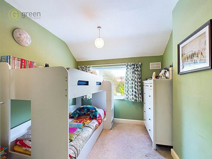 3 Bedroom End Of Terrace House For Sale In Clarendon Road, Four Oaks, B75