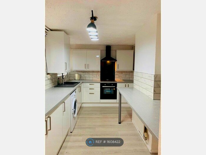 2 Bedroom Maisonette To Rent In Medina Road, Ditton, Aylesford, ME20