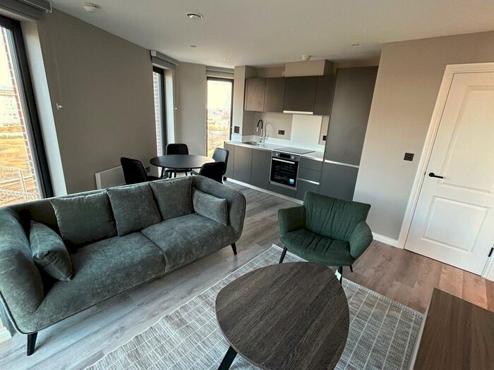 2 Bedroom Apartment To Rent In Springwell Gardens, Leeds, West Yorkshire, LS12