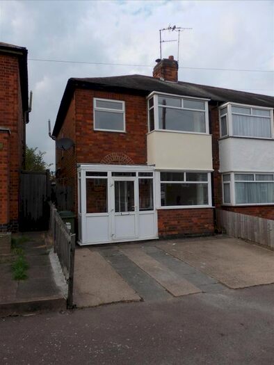 3 Bedroom Semi-Detached House To Rent In Leyland Road, Leicester, LE3
