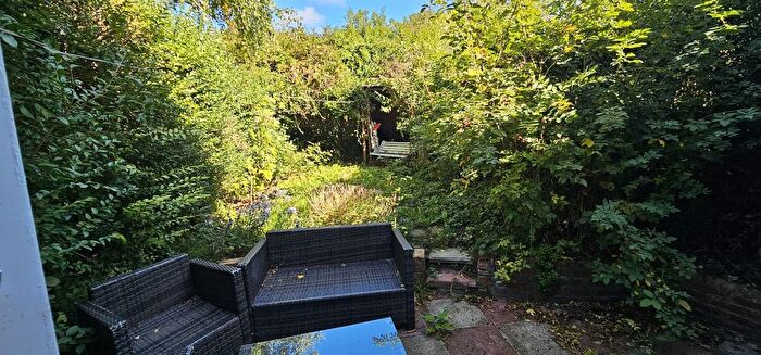 3 Bedroom Terraced House To Rent In Falloden Way, London, NW11