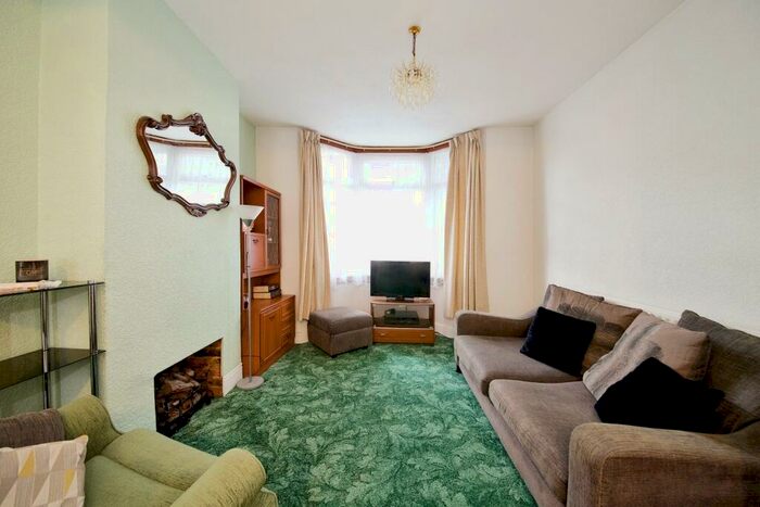 3 Bedroom Terraced House For Sale In Oakfield Road, East Ham, London, E6