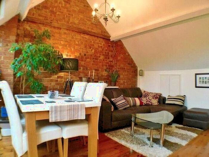 3 Bedroom Flat To Rent In Marsh Road, Pinner, HA5