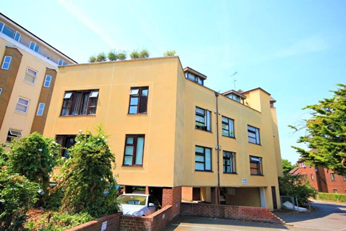 2 Bedroom Apartment To Rent In St. Giles Close, Reading, Berkshire, RG1