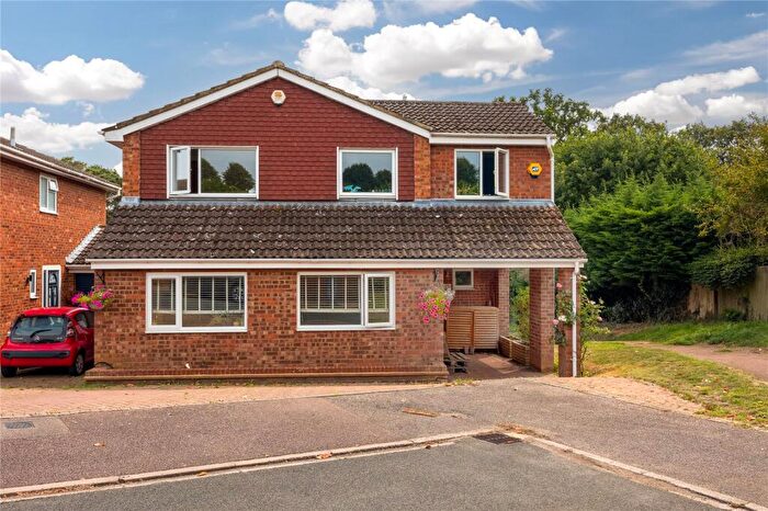 4 Bedroom Detached House For Sale In Kingfisher Road, Flitwick, Bedfordshire, MK45