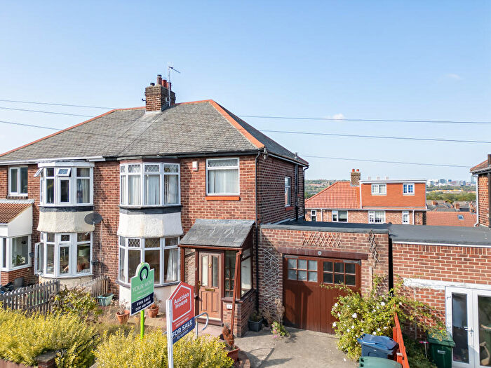 3 Bedroom Semi-Detached House For Sale In Monkridge Gardens, Gateshead, Tyne And Wear, NE11