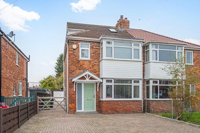 3 Bedroom Semi-detached House For Sale In Albion Avenue, York, YO26