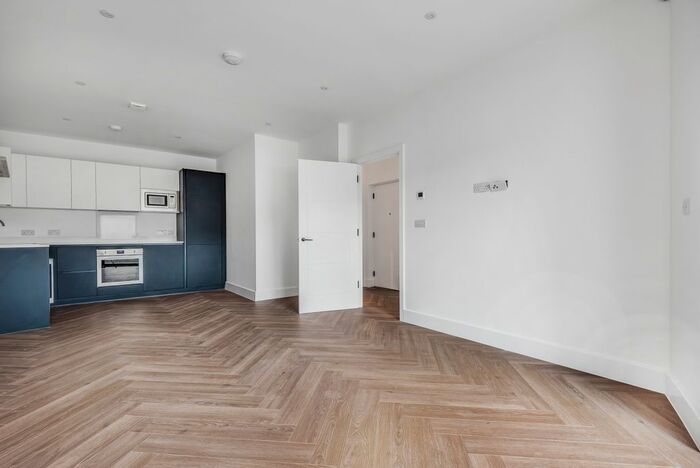 2 Bedroom Flat To Rent In Jenner Close, Sidcup, DA14