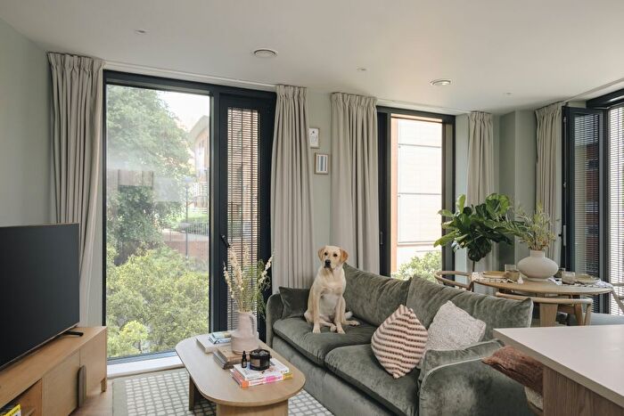 2 Bedroom Flat To Rent In Jennens Road, Birmingham, B4