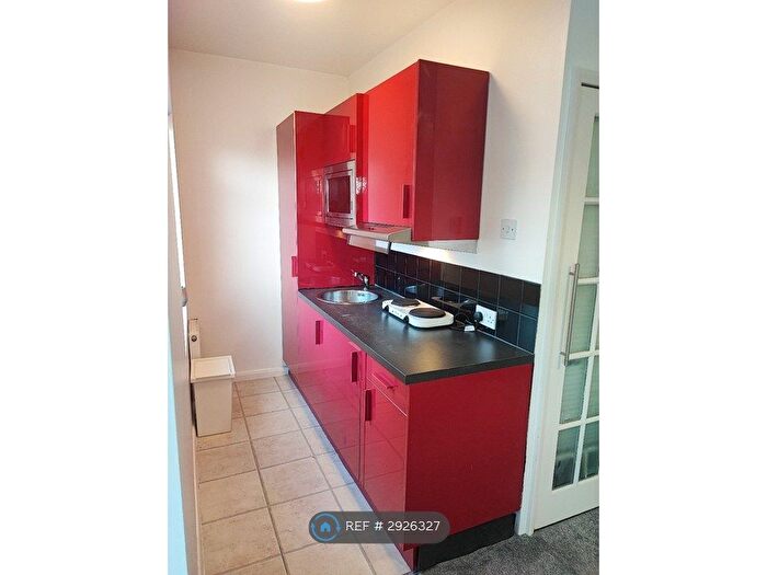 Studio To Rent In Headstone Lane, London, HA2