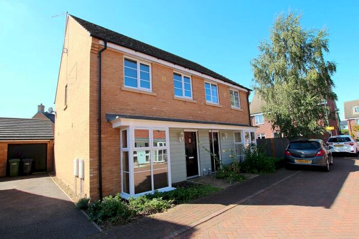 3 Bedroom Semi-Detached House To Rent In Stonewort Avenue, Hampton Vale, PE7