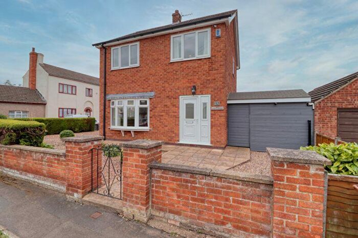 3 Bedroom Detached House For Sale In Low Cross Street, Crowle, DN17