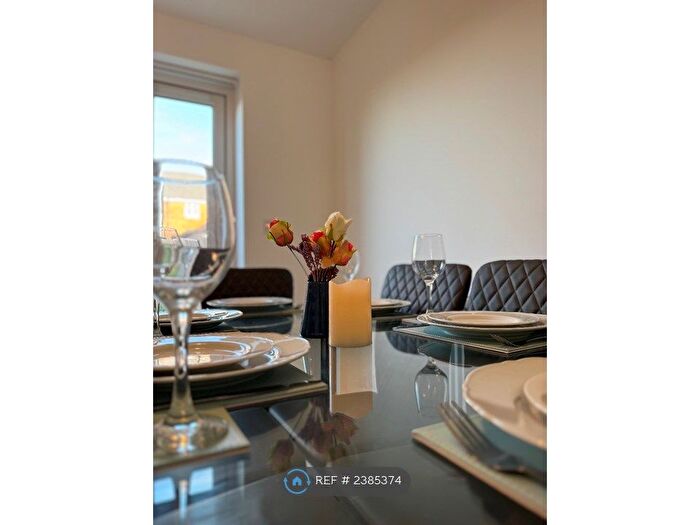 3 Bedroom Terraced House To Rent In Raven Mews, Luton, LU2