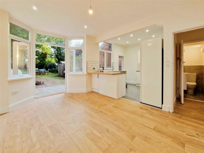 3 Bedroom Semi-Detached House To Rent In Eltham Hill, London, SE9
