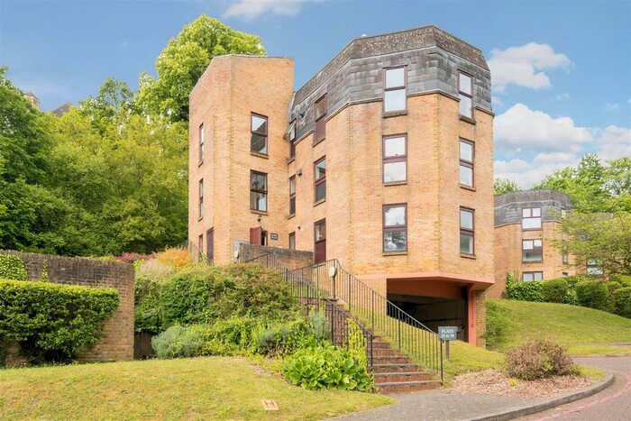 2 Bedroom Flat To Rent In Chapelfields, Charterhouse Road, Godalming, GU7