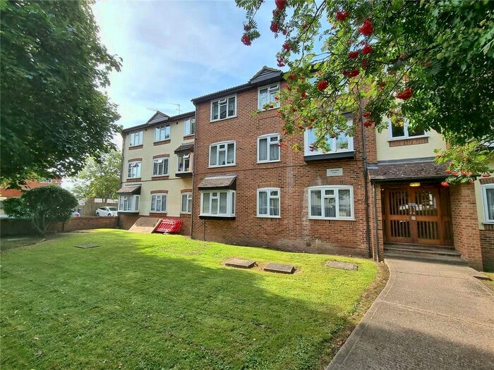 2 Bedroom Flat To Rent In Church Road, Hayes, Greater London, UB3