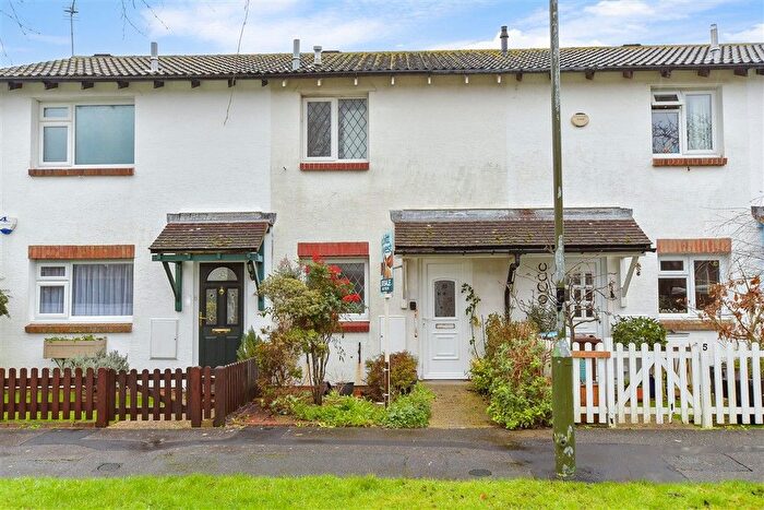 1 Bedroom Terraced House For Sale In Beacon Way, Littlehampton, West Sussex, BN17