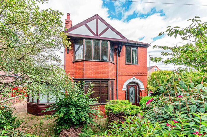 3 Bedroom Detached House For Sale In Stretford Road, Urmston, Manchester, M41