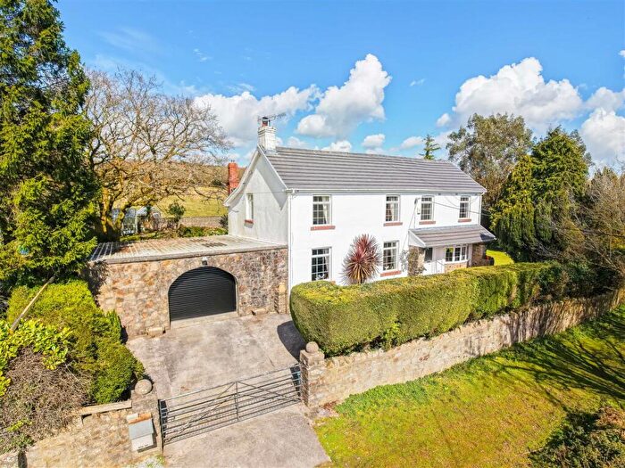 4 Bedroom Detached House For Sale In Hendre Road, Pencoed, Bridgend County Borough, CF35
