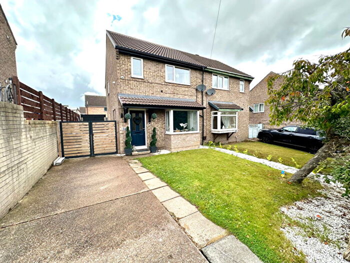 3 Bedroom Semi-Detached House For Sale In Hartcliff Avenue, Penistone, Sheffield, S36