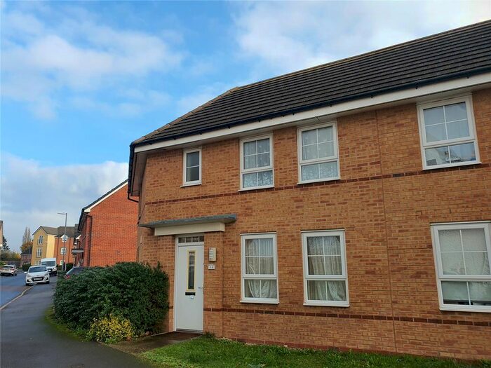 3 Bedroom Semi-Detached House To Rent In Rounds Road, Worcester, Worcestershire, WR5