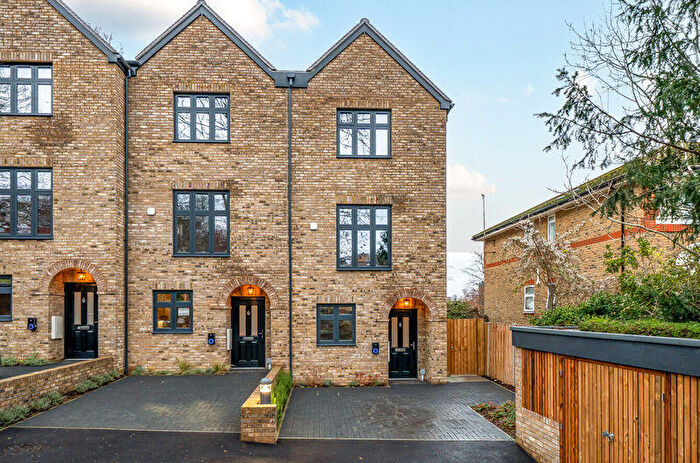 4 Bedroom End Of Terrace House For Sale In Haling Park Road, South Croydon, CR2