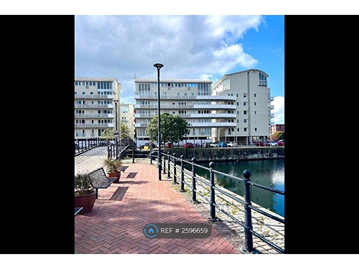 2 Bedroom Flat To Rent In Royal Quay, Liverpool, L3