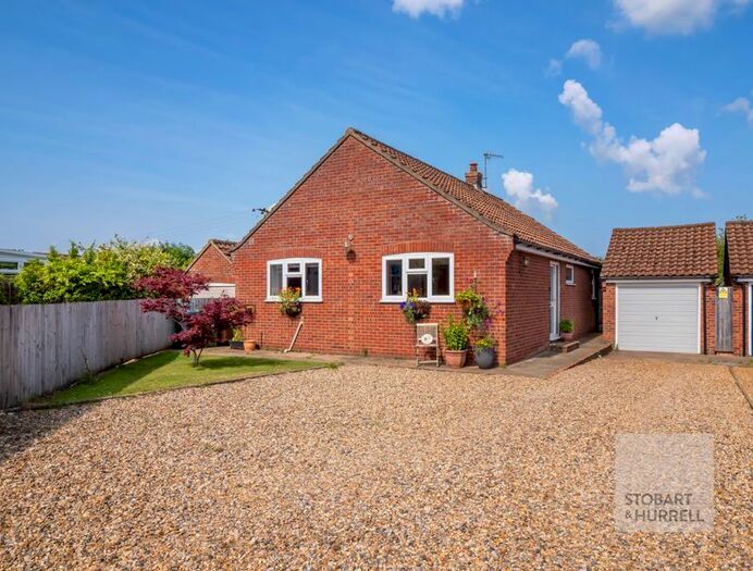 3 Bedroom Detached Bungalow For Sale In Meadow View, Old Turnpike Road