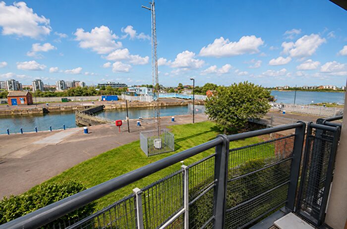 2 Bedroom Flat To Rent In Felixstowe Court, London, E16