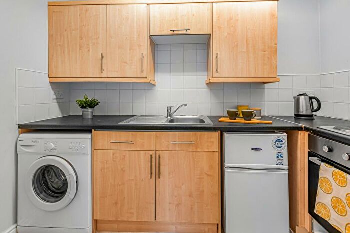 1 Bedroom Flat To Rent In Vinery Road, Leeds, LS4
