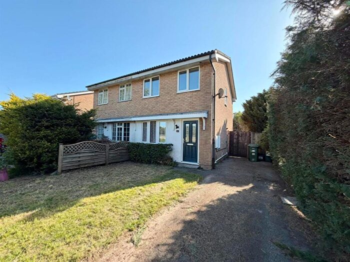 2 Bedroom Semi-Detached House For Sale In Meadowbank, North Worle - No Chain!, BS22