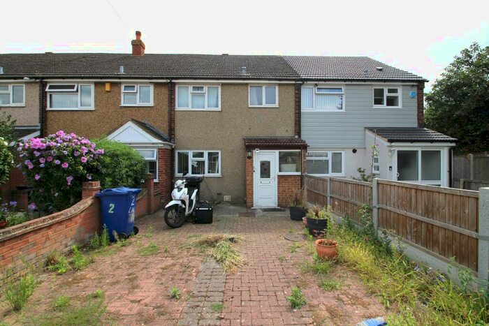 3 Bedroom Terraced House For Sale In Linley Close, East Tilbury, RM18