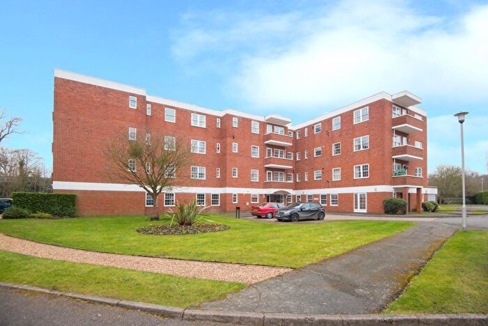2 Bedroom Apartment To Rent In Bulstrode Court, Gerrards Cross, SL9