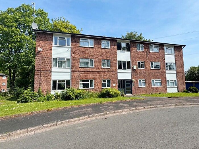 2 Bedroom Apartment For Sale In Webster Avenue, Kenilworth, CV8