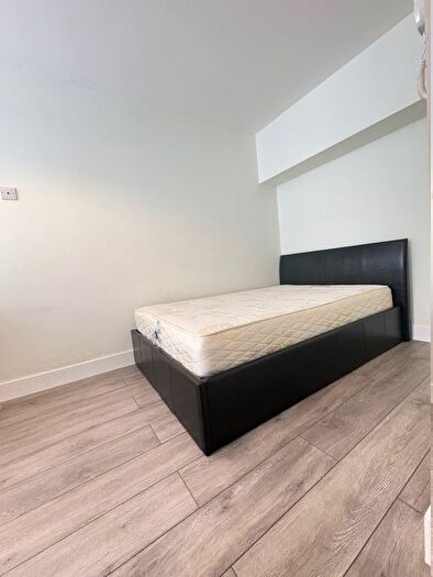 Studio To Rent In King Street, London, W6