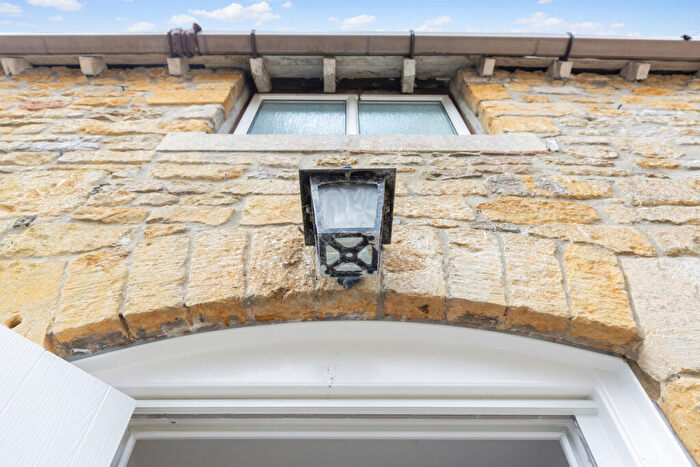 2 Bedroom Barn Conversion For Sale In Cary Road, Yeovil, BA22