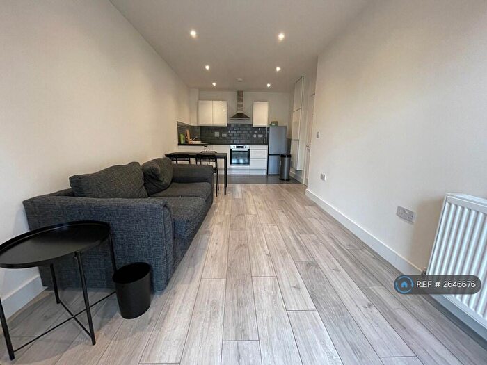 2 Bedroom Flat To Rent In The Balbirs, Southampton, SO17