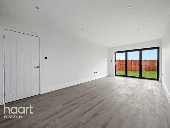 3 Bedroom Detached House For Sale In Gorefield Road, Leverington, PE13